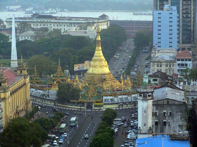 Reisebericht Myanmar 2004: Ankommen in Yangon myanmar-reisebericht-yangon-sule-pagode-2
