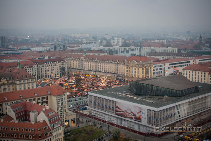 Blick von der Frauenkirche in Richtung Striezelmarkt