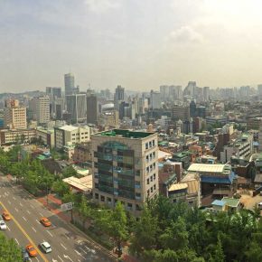 Grand Ambassador Seoul blick aus dem zimmer tag
