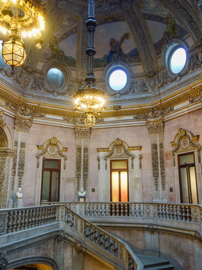 Im Palacio da Bolsa