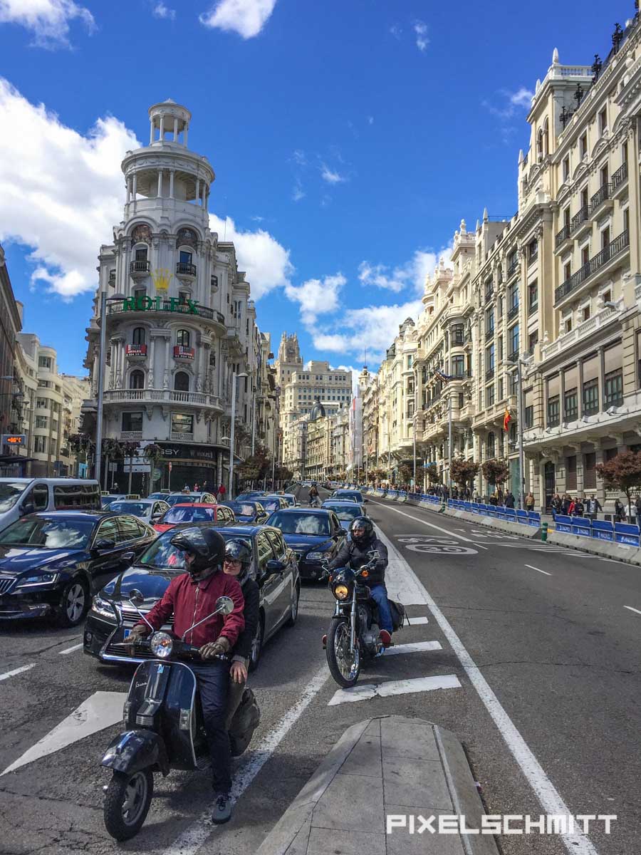 ❤️ Madrid: Sehenswürdigkeiten und 13 tolle Tipps für dich Häuser an der Gran Via in Madrid