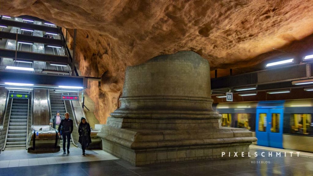 radhuset u bahn stockholm 53