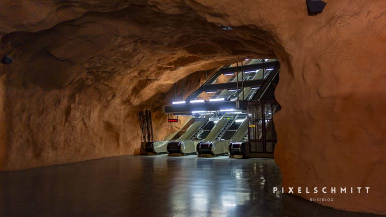 radhuset u bahn stockholm 55
