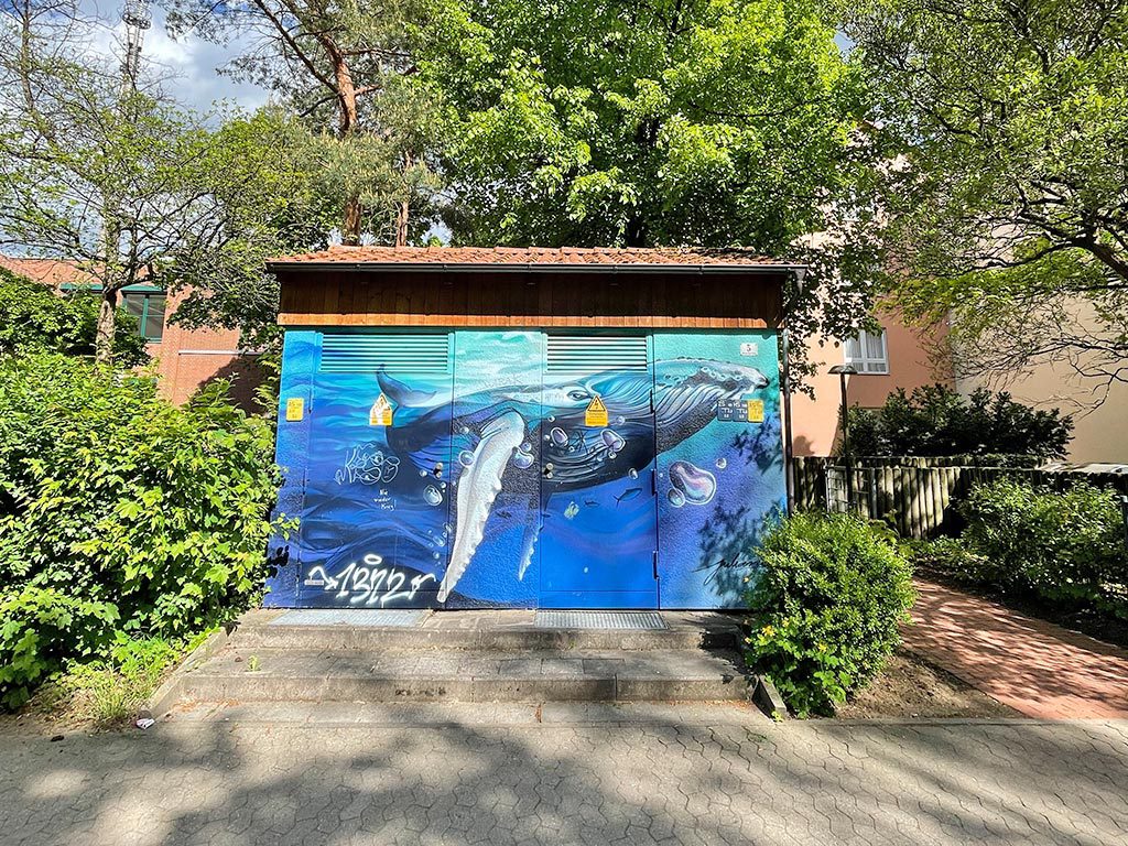 Street Art und Graffiti in Erlangen Julian Vogel Graffiti Erlangen: Der Wal an der Hochstraße